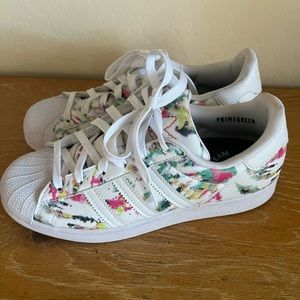 Adidas Superstar “All Day I Dream About Summer” edition. Wmns size 5.5